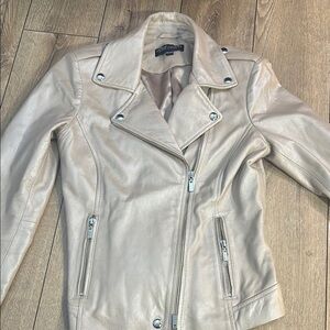Wilsons Leather Cream Bomber Jacket with Fitted Silhouette and Classic Style